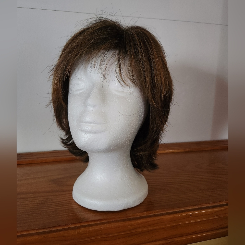 Raquel Welch (Voltage) Classic Layered Short Wig in Medium Brown